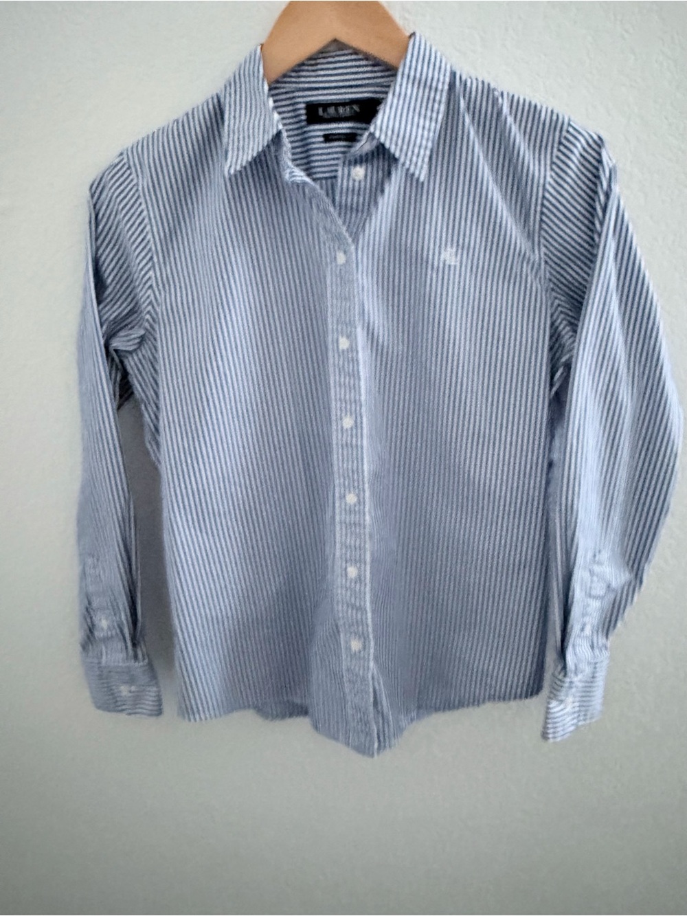 Lauren Ralph Lauren Petite Non-Iron
Straight-Fit Shirt Blue/White Stripes